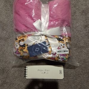 Charlies Project Hello Kitty Minky Blanket